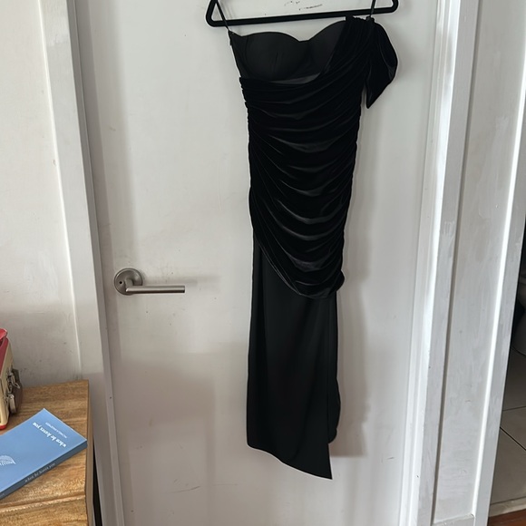 Misha Collection Marietta Dress Black Velvet - Picture 6 of 9